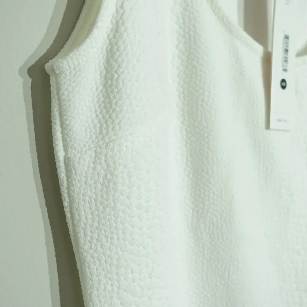 NWT AQUA Womens Sheath Dress Scoop Neck Snakeskin Textured White Size XS - Picture 6 of 9